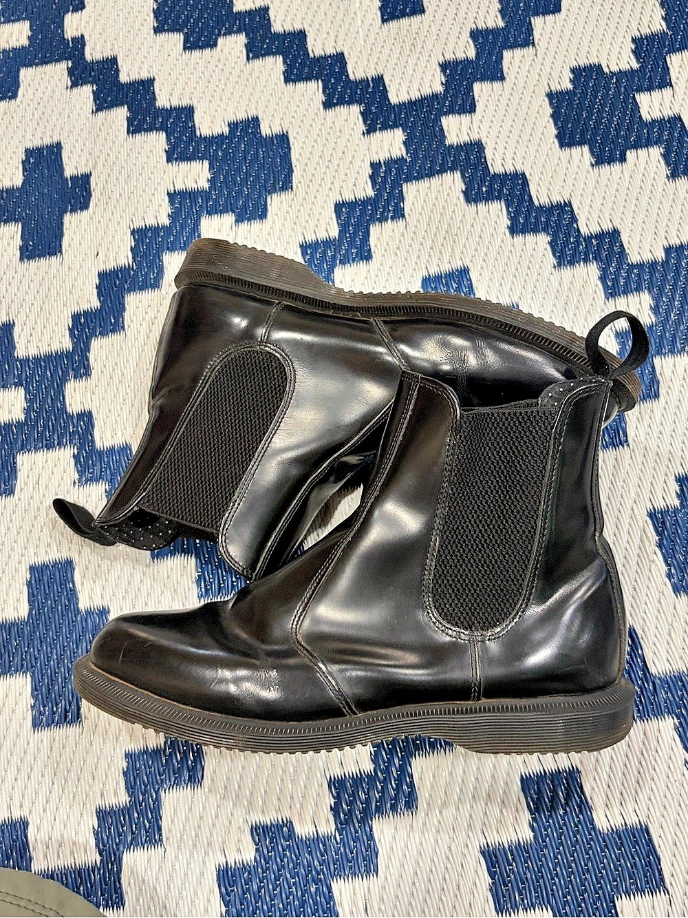 Dr Martens Womens Black Flora Smooth Leather Boots Size 9 US